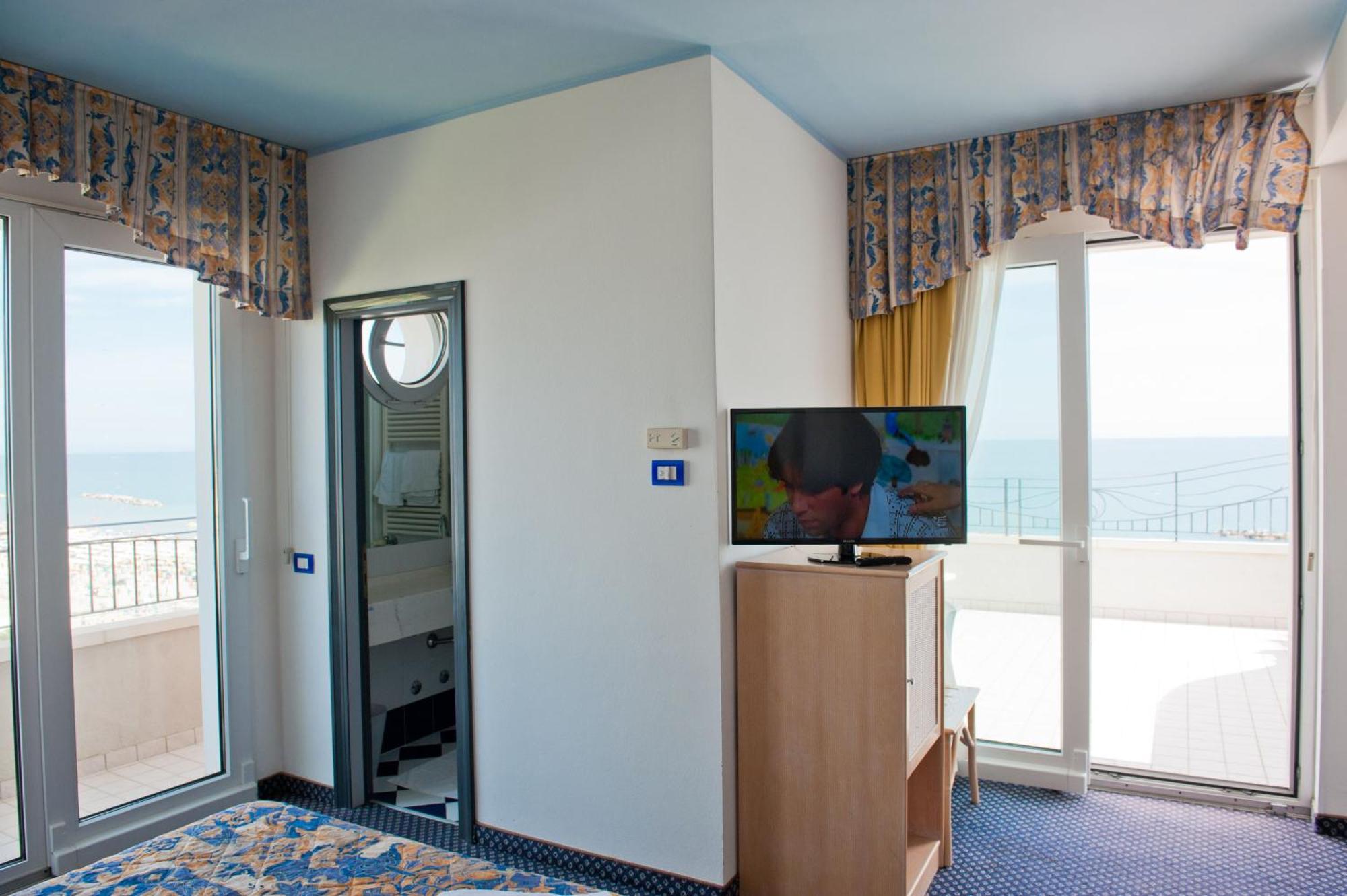 El Cid Campeador Hotel Rimini Exterior photo